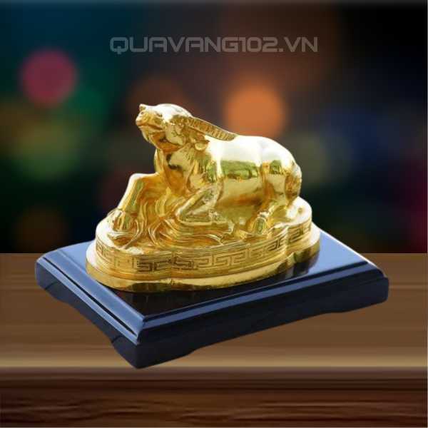 Tượng Trâu Dát Vàng 24K VDV005