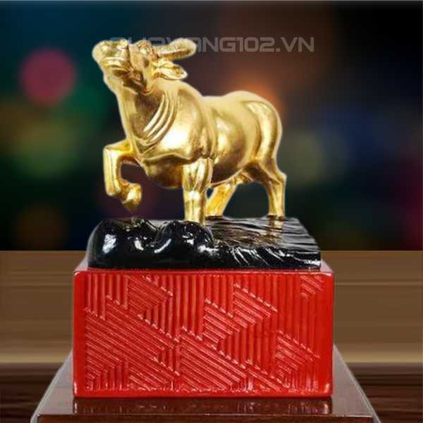 Tượng Trâu Dát Vàng 24K VDV006